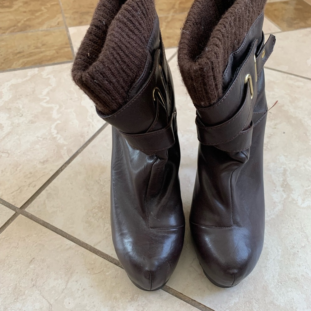 Heeled booties